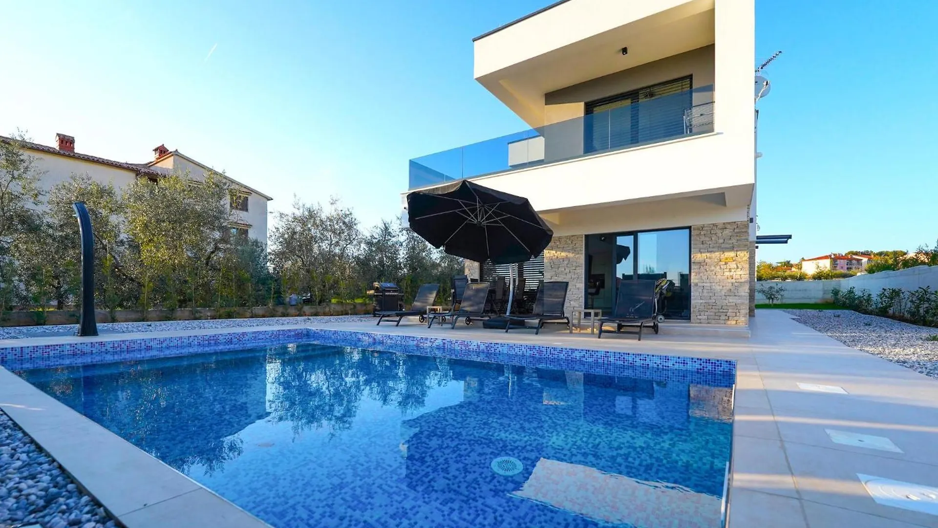 Gorgeous Home In Vodnjan With Heated Swimming Pool