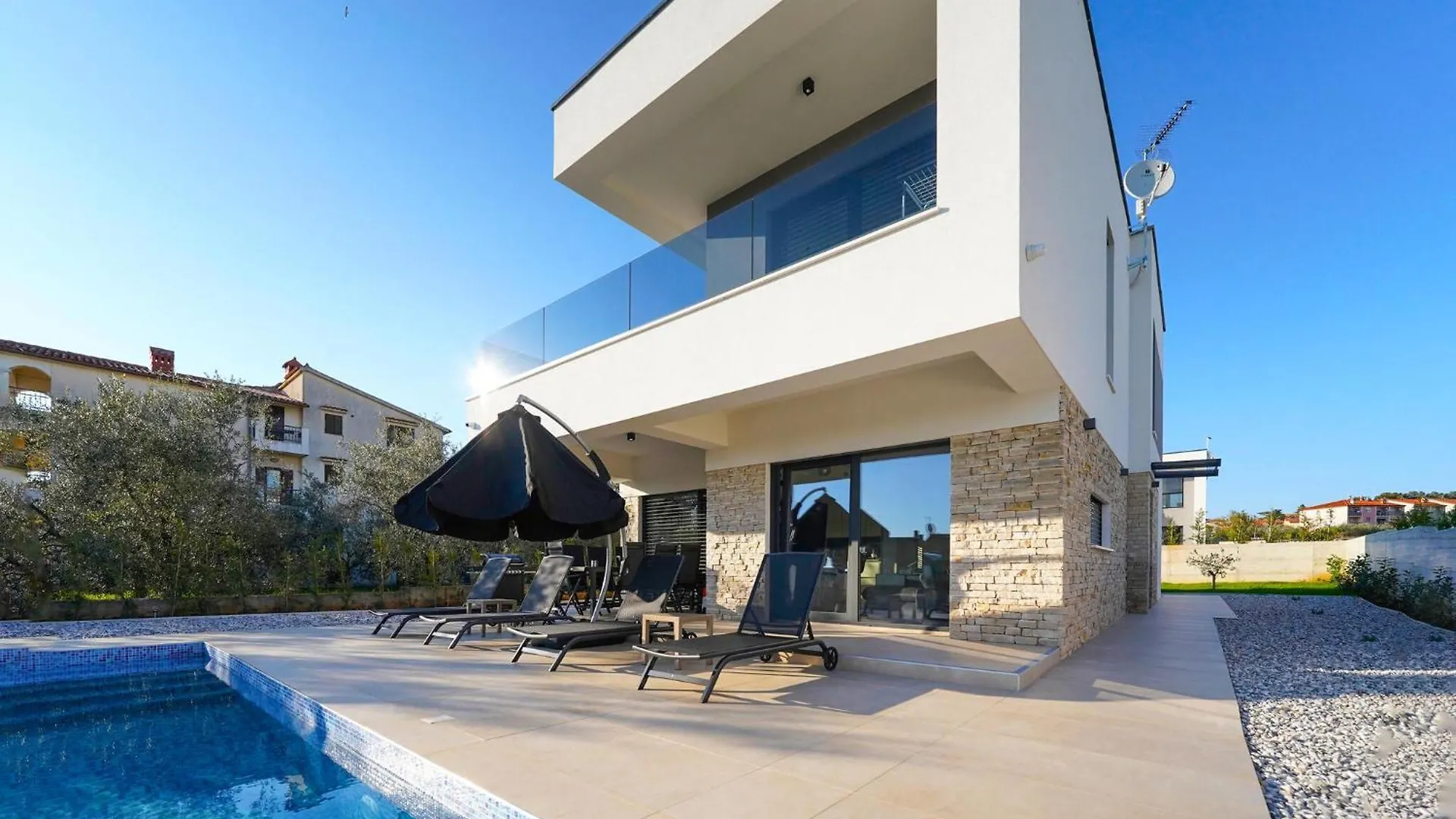 Gorgeous Home In Vodnjan With Heated Swimming Pool